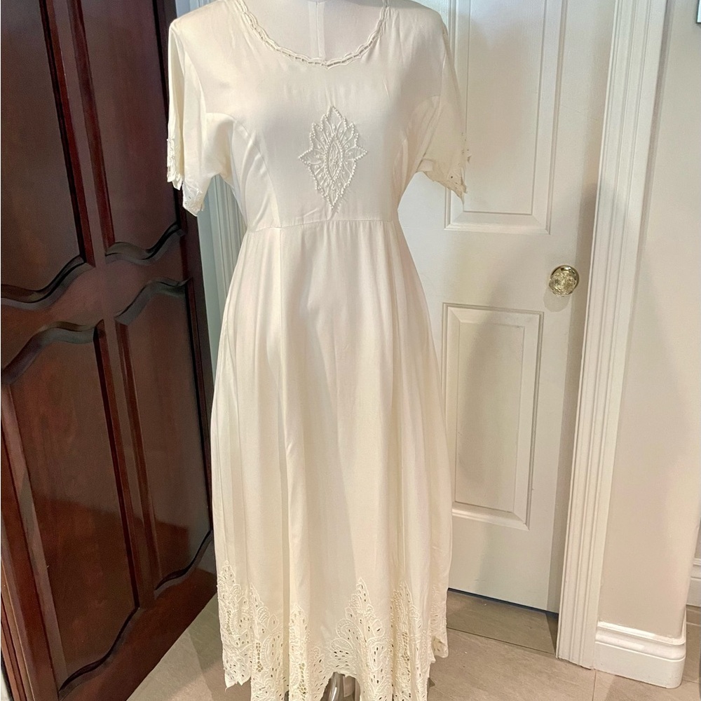 Vintage Boho Embroidered Maxi Dress with pockets– Rayon – M/L